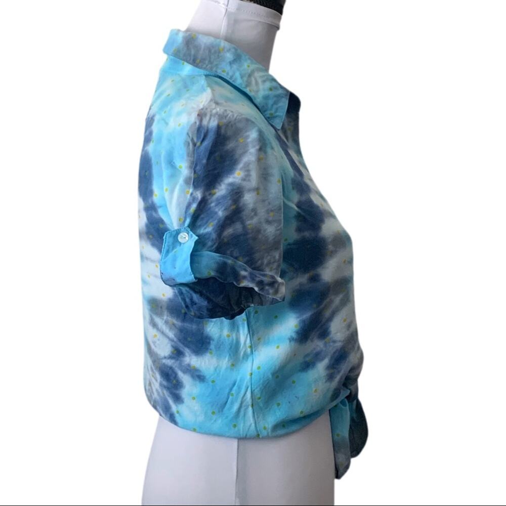 Handmade Custom Dyed Upcycled Japna Button Up Tee - Picture 2 of 6